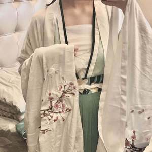 近親五十路六十交尾厨房
